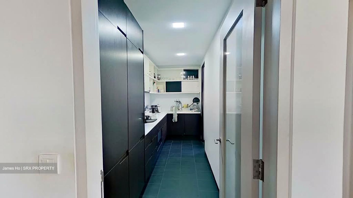 Village @ Pasir Panjang (D5), Condominium #568922031
